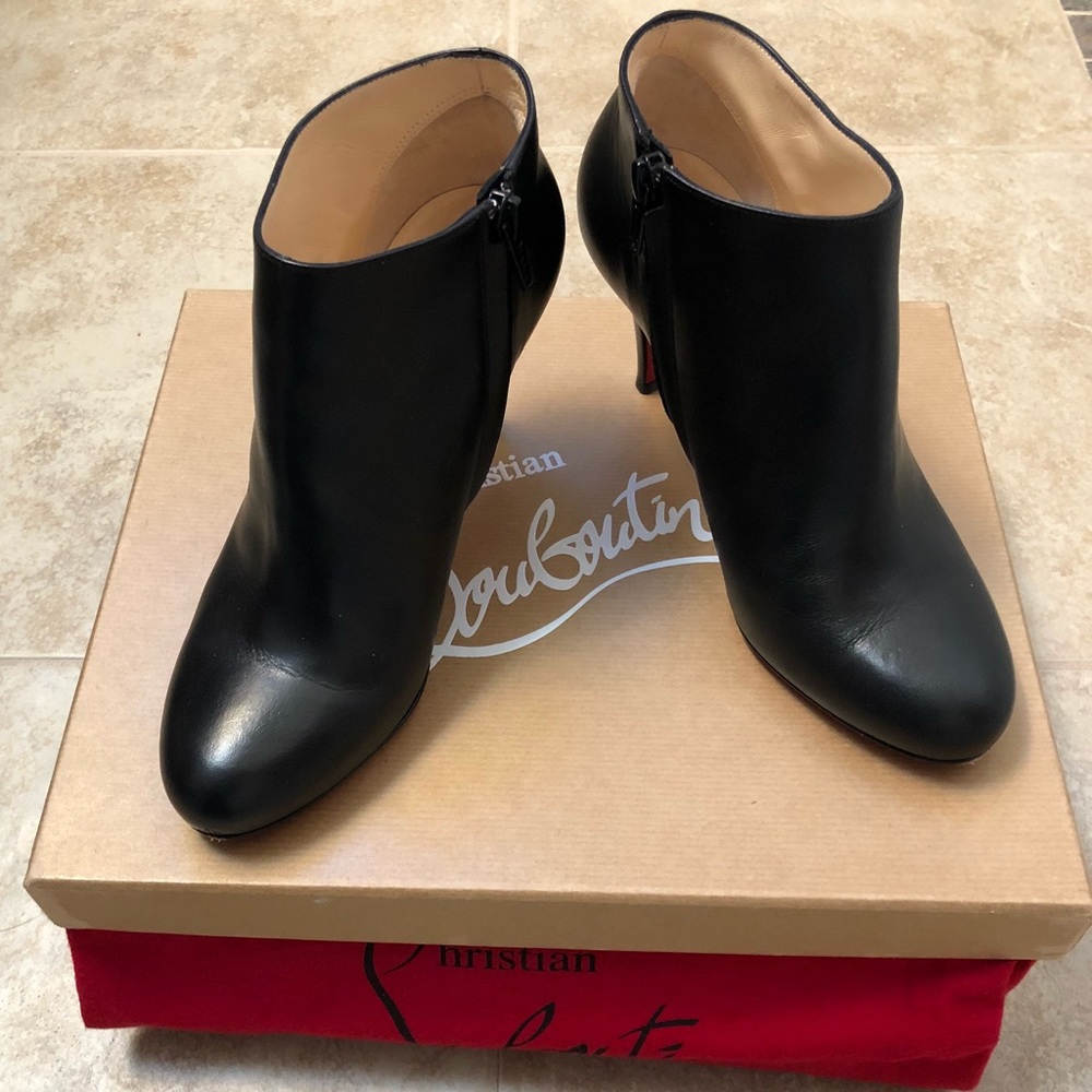 🎉HP🎉Christian Louboutin Women’s Booties